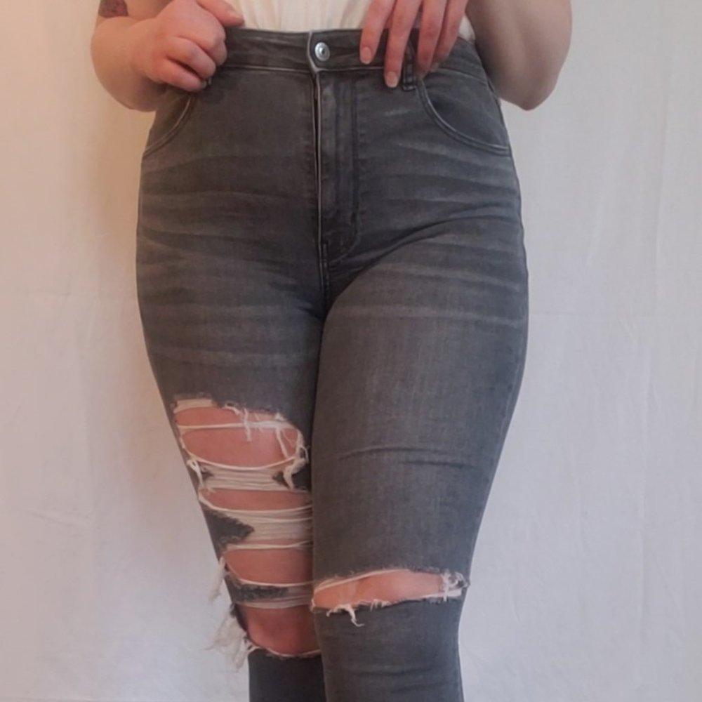 Distressed Super Hi Rise Grey AEO Jeggings Size 12